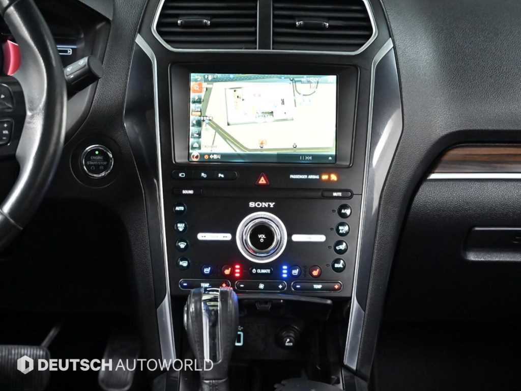 포드 익스플로러(5세대) 2.3 AWD 리미티드 - 이미지 8