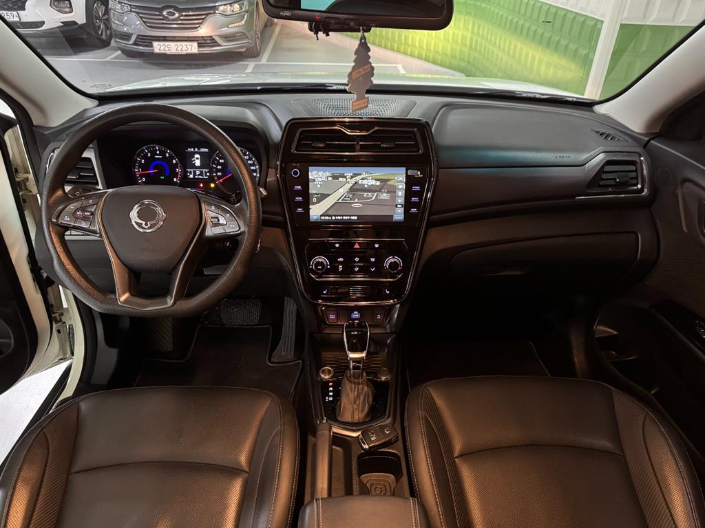 KG모빌리티(쌍용) 베리 뉴 티볼리 1.5 가솔린 2WD 직판용 - 이미지 12