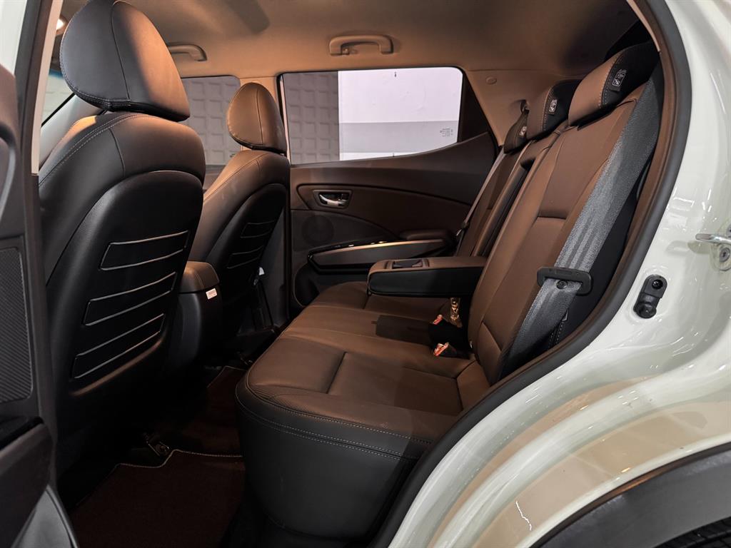 KG모빌리티(쌍용) 베리 뉴 티볼리 1.5 가솔린 2WD 직판용 - 이미지 11