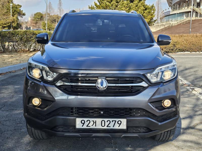 KG모빌리티(쌍용) 렉스턴 스포츠 2.2 4WD 어드벤처 - 이미지 2