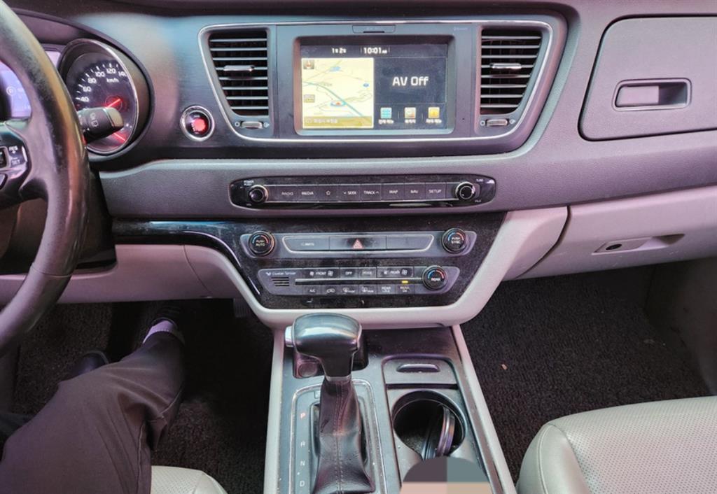 기아 올 뉴카니발 9인승 디젤 럭셔리 - 이미지 2