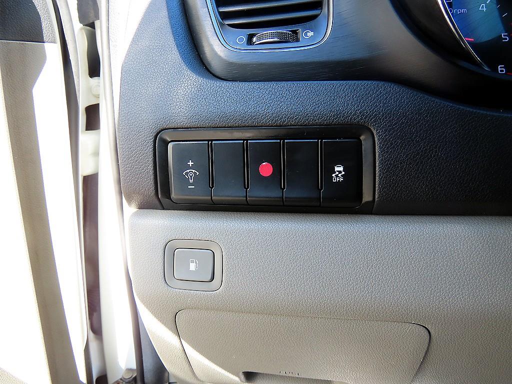 기아 더 뉴카니발 9인승 디젤 럭셔리 - 이미지 12