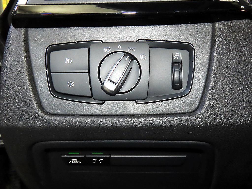 BMW 3시리즈(6세대) 320d M 스포츠 - 이미지 4