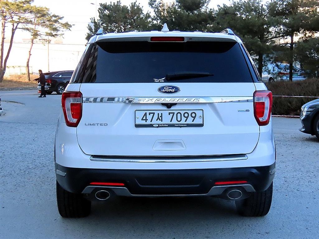 포드 익스플로러(5세대) 2.3 AWD 리미티드 - 이미지 5