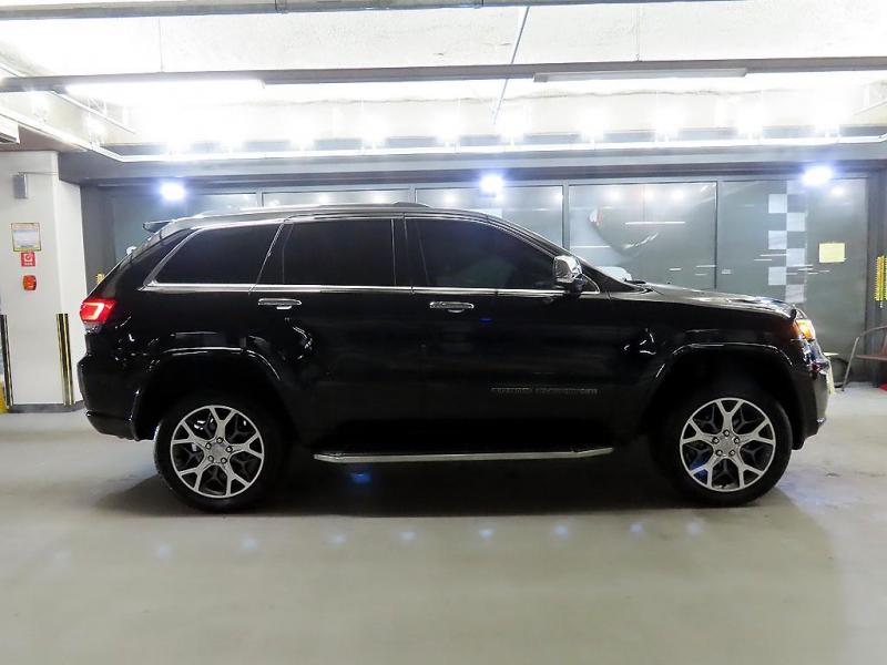 지프 그랜드 체로키(WK2) 3.6 V6 오버랜드 - 이미지 2