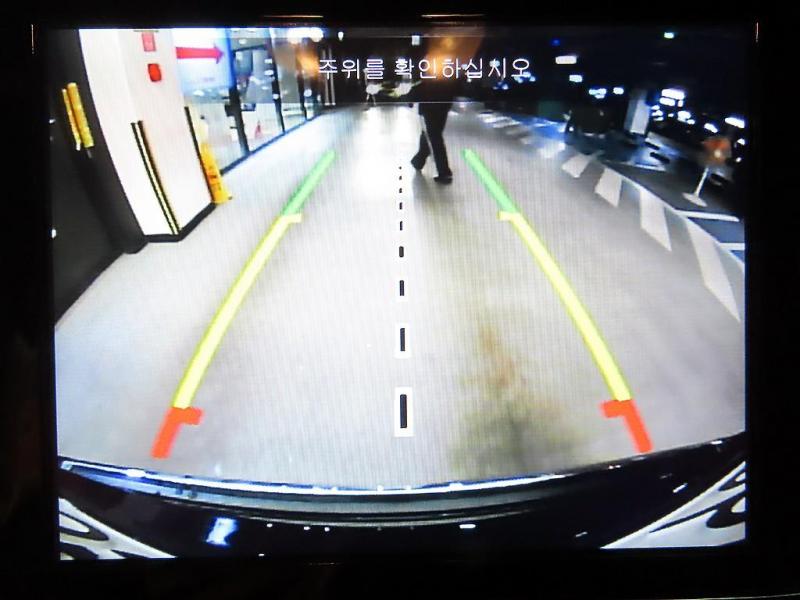 지프 그랜드 체로키(WK2) 3.6 V6 오버랜드 - 이미지 12