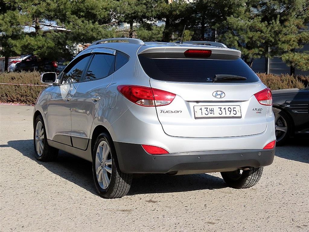 현대 투싼 ix 디젤 R20 2WD LX20 럭셔리 - 이미지 3