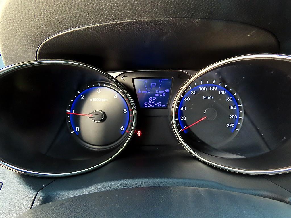 현대 투싼 ix 디젤 R20 2WD LX20 럭셔리 - 이미지 2