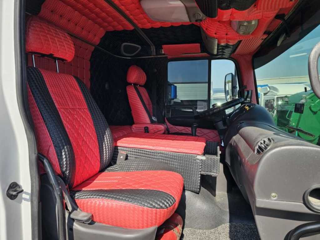 현대 메가트럭 4.5톤 초장축 - 이미지 9