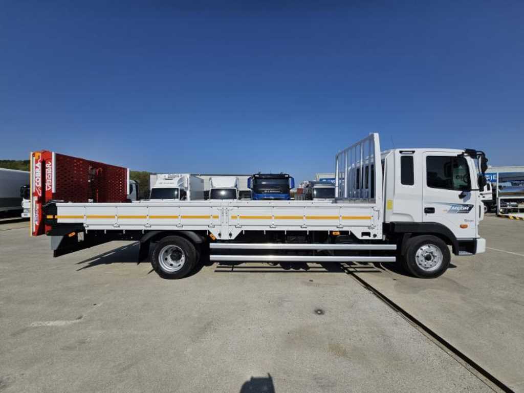 현대 메가트럭 4.5톤 초장축 - 이미지 8