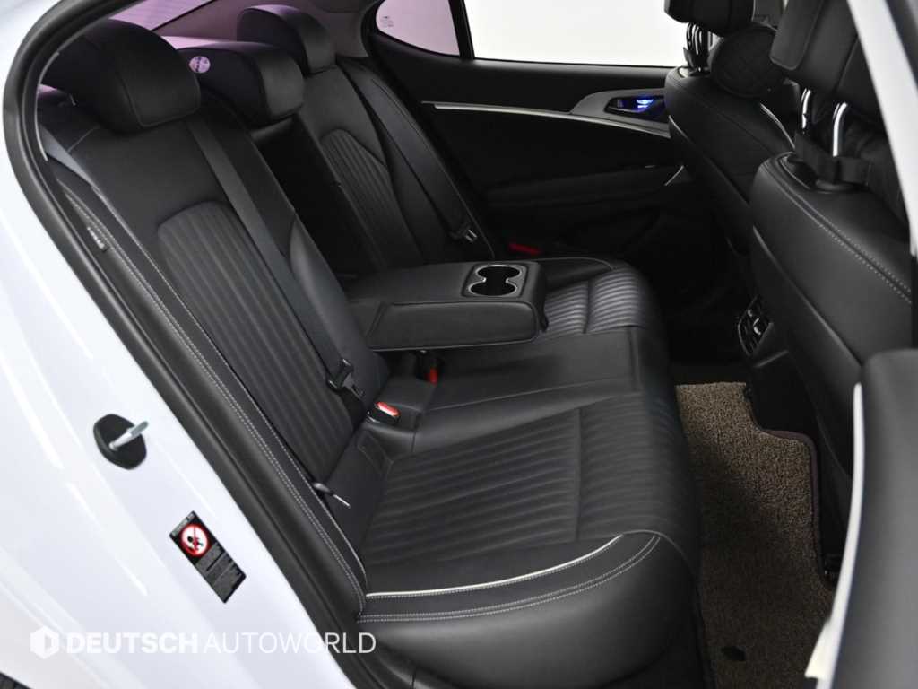 제네시스 G70 2.2D 엘리트 - 이미지 12