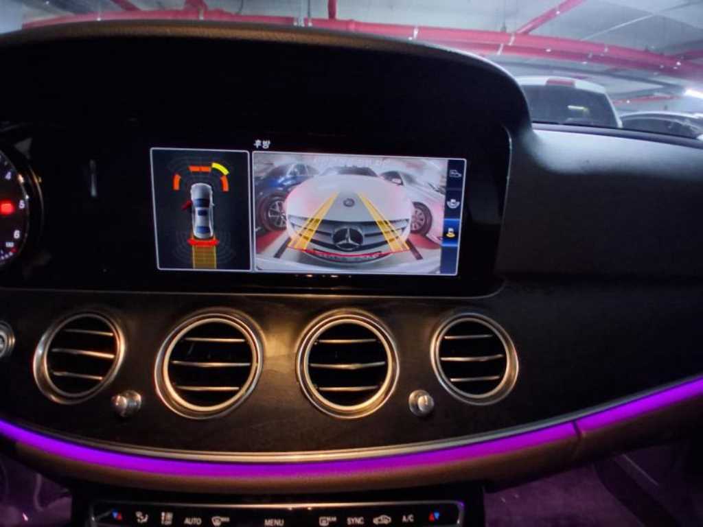 벤츠 E클래스(5세대) E220d 아방가르드 - 이미지 5