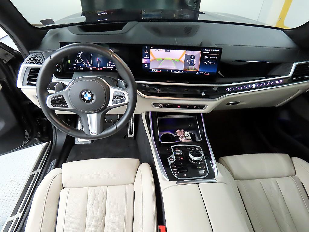 BMW X7 40i xDrive M스포츠 팩 - 이미지 3