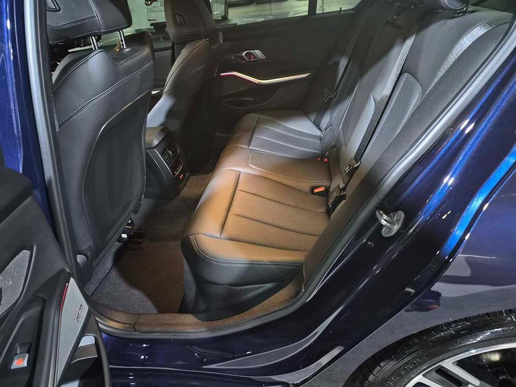 BMW 3시리즈(7세대) 320i - 이미지 10