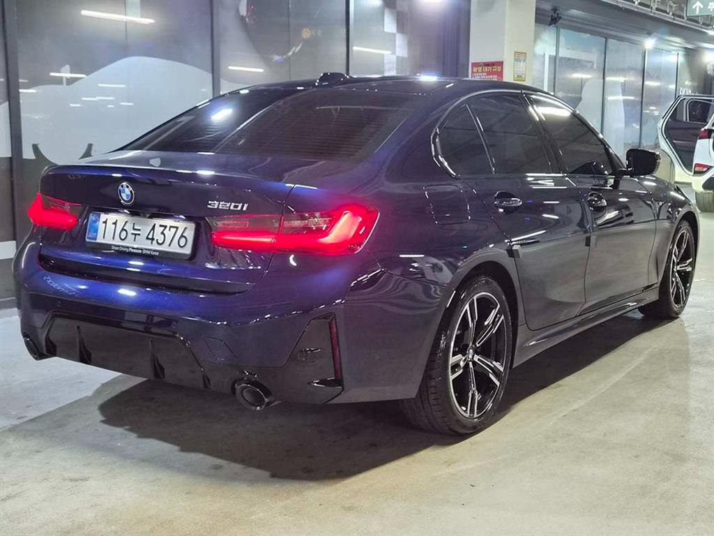 BMW 3시리즈(7세대) 320i - 이미지 14
