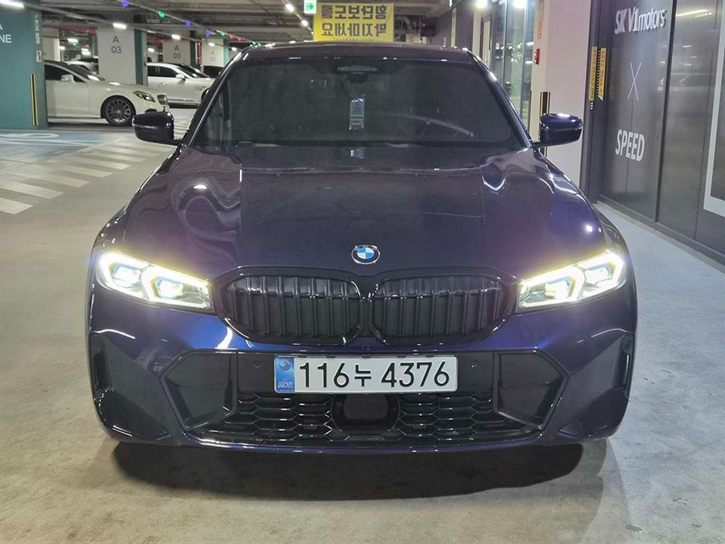 BMW 3시리즈(7세대) 320i - 이미지 3