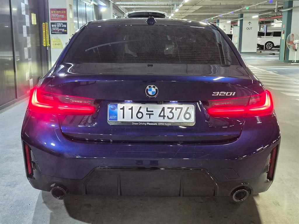 BMW 3시리즈(7세대) 320i - 이미지 5