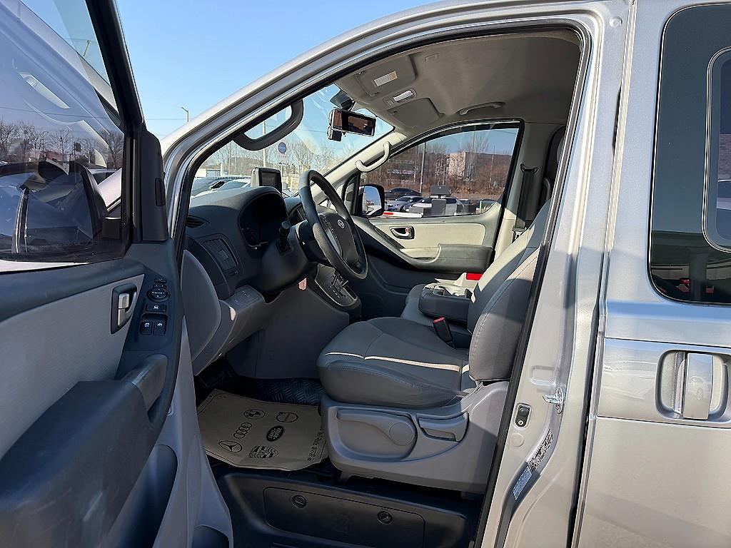 현대 그랜드스타렉스 12인승 디젤 CVX 프리미엄 - 이미지 16