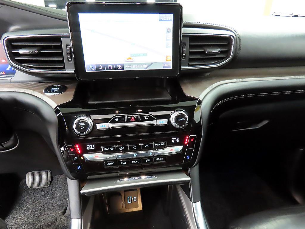 포드 익스플로러(6세대) 3.0 AWD 플래티넘 - 이미지 6