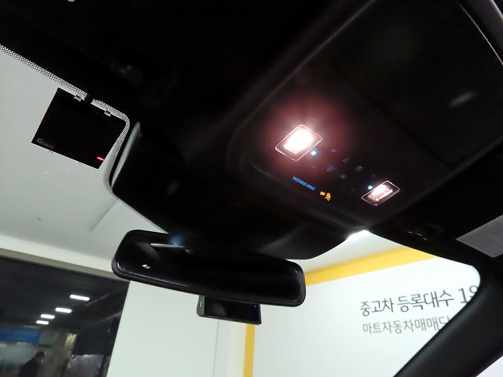 포드 익스플로러(6세대) 3.0 AWD 플래티넘 - 이미지 9