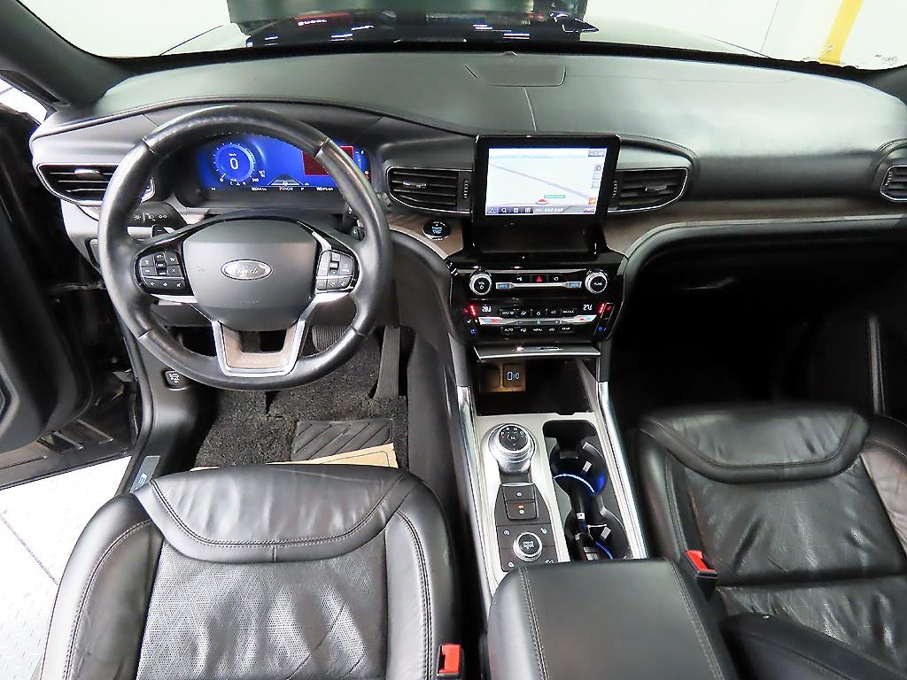 포드 익스플로러(6세대) 3.0 AWD 플래티넘 - 이미지 12