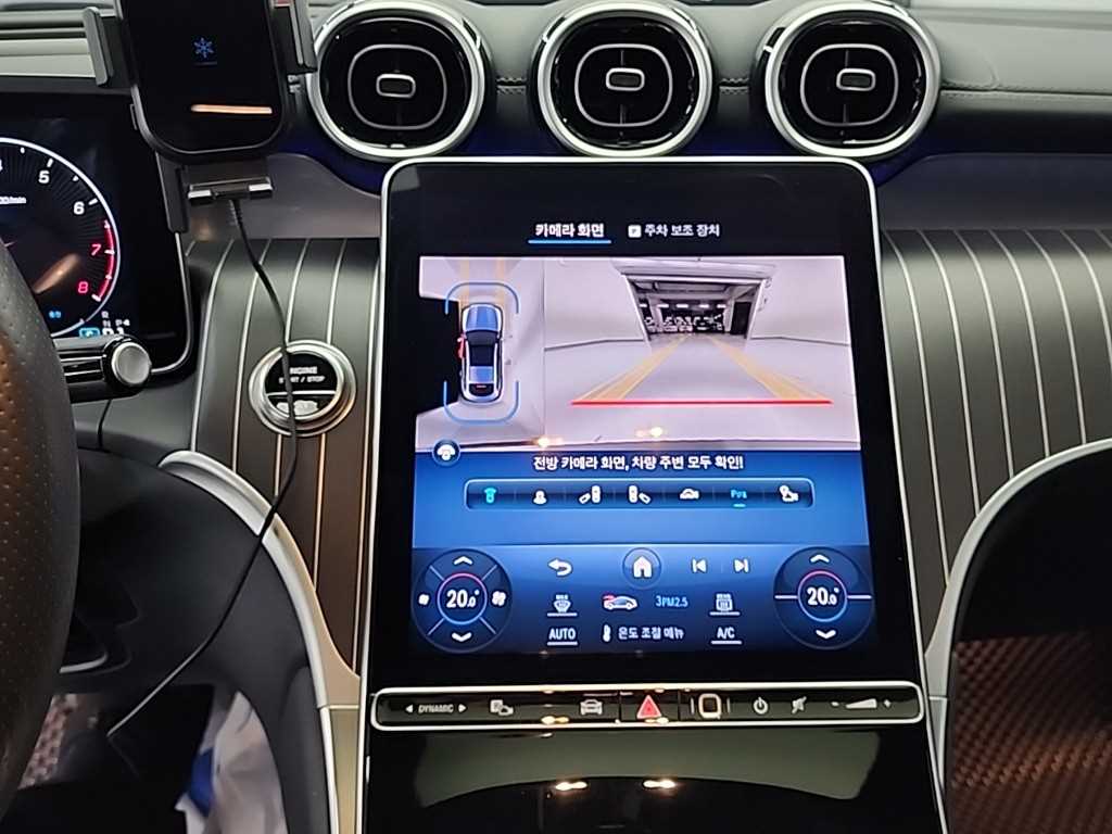 벤츠 GLC클래스(2세대) GLC 300 4매틱 쿠페 - 이미지 11