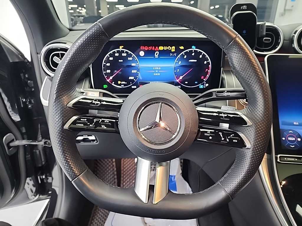 벤츠 GLC클래스(2세대) GLC 300 4매틱 쿠페 - 이미지 17