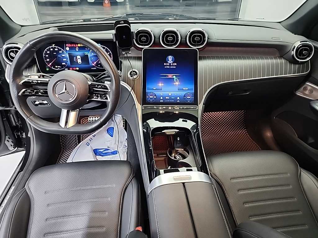 벤츠 GLC클래스(2세대) GLC 300 4매틱 쿠페 - 이미지 4