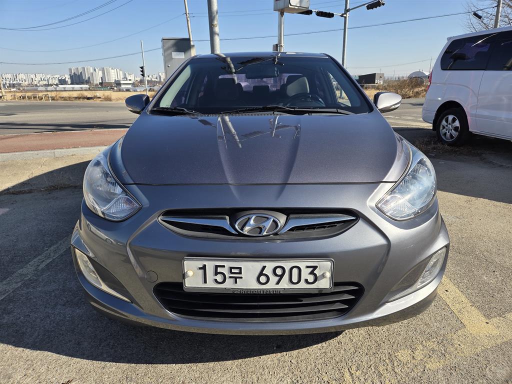 현대 엑센트 신형 1.4 VVT 모던 - 이미지 11