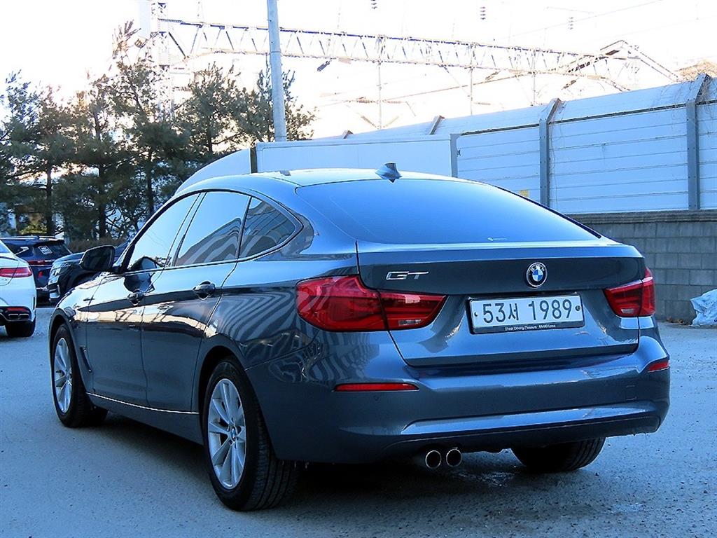 BMW 그란투리스모(GT) 3시리즈 GT 320d - 이미지 17