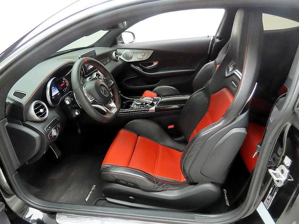 벤츠 C클래스(4세대) C63 AMG 쿠페 - 이미지 15