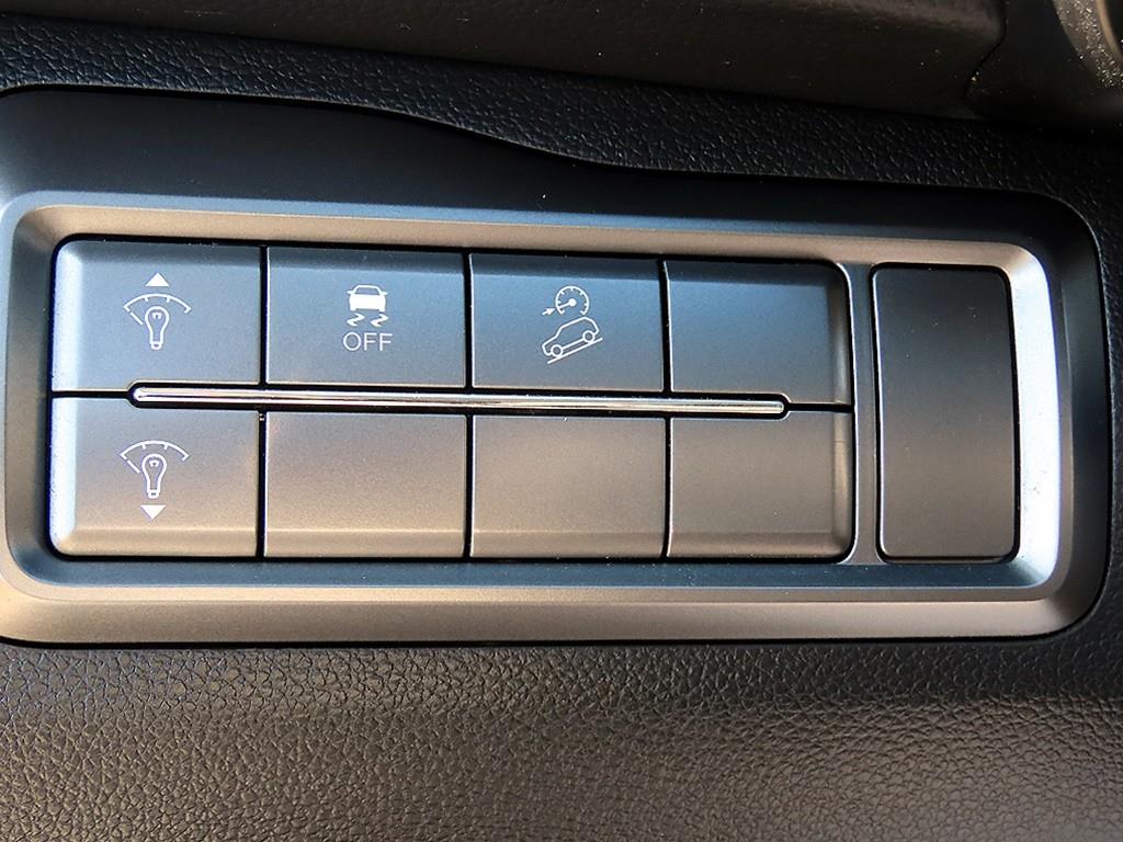 KG모빌리티(쌍용) 베리 뉴 티볼리 1.5 가솔린 2WD 직판용 - 이미지 5