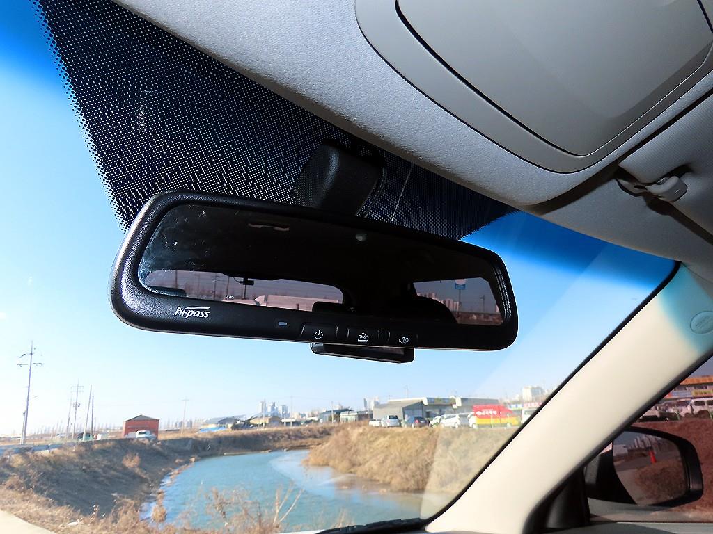 KG모빌리티(쌍용) 베리 뉴 티볼리 1.5 가솔린 2WD 직판용 - 이미지 4