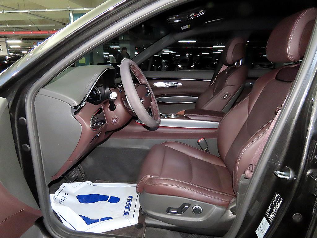 제네시스 GV70 2.5T 2WD 기본형 - 이미지 12