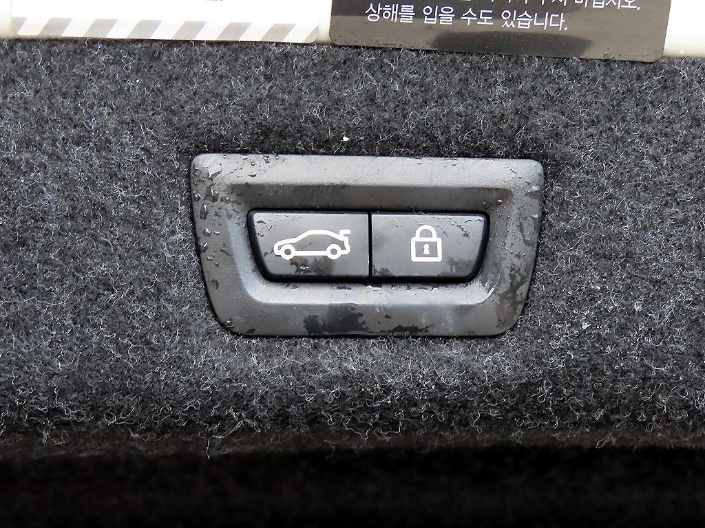 BMW 5시리즈(7세대) 520d xDrive M스포츠팩 플러스 - 이미지 6