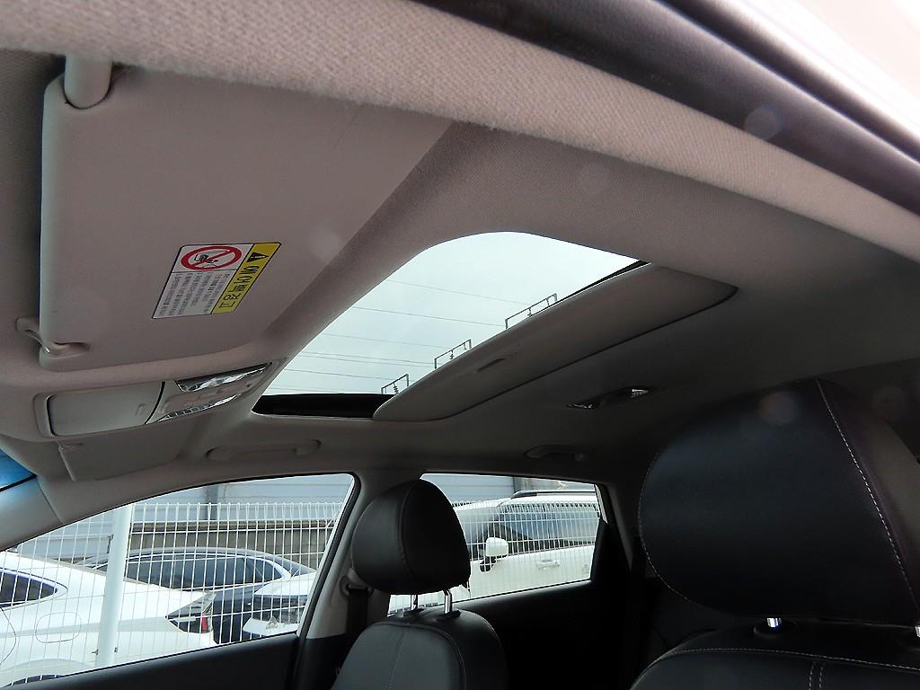 기아 니로 1.6 하이브리드 프레스티지 - 이미지 19