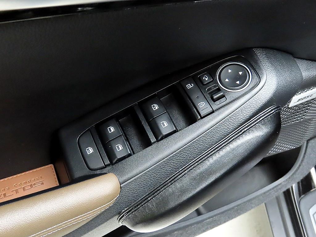 기아 셀토스 1.6 가솔린 2WD 노블레스 - 이미지 18