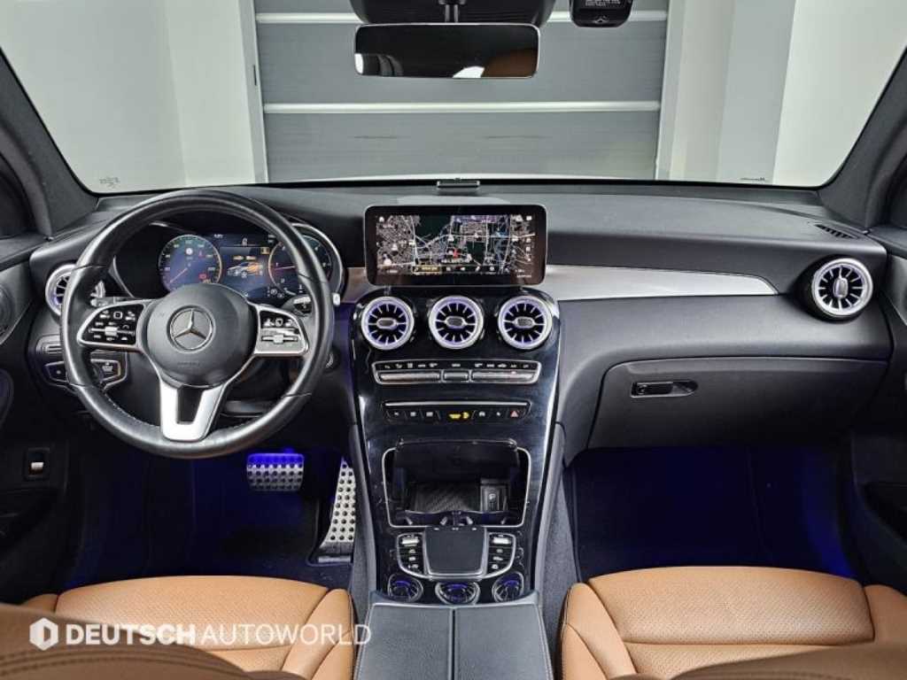 벤츠 GLC클래스 GLC 220d 4매틱 쿠페 - 이미지 2
