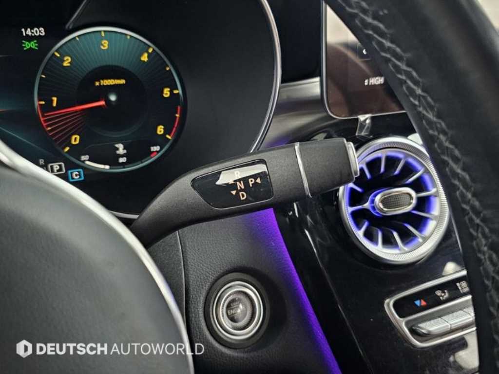 벤츠 GLC클래스 GLC 220d 4매틱 쿠페 - 이미지 10