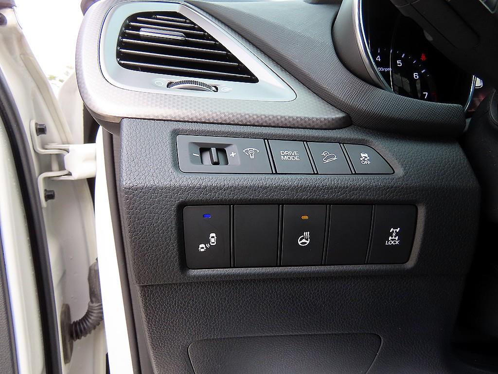 현대 더 뉴맥스크루즈 가솔린 3.3 4WD 익스클루시브 - 이미지 12