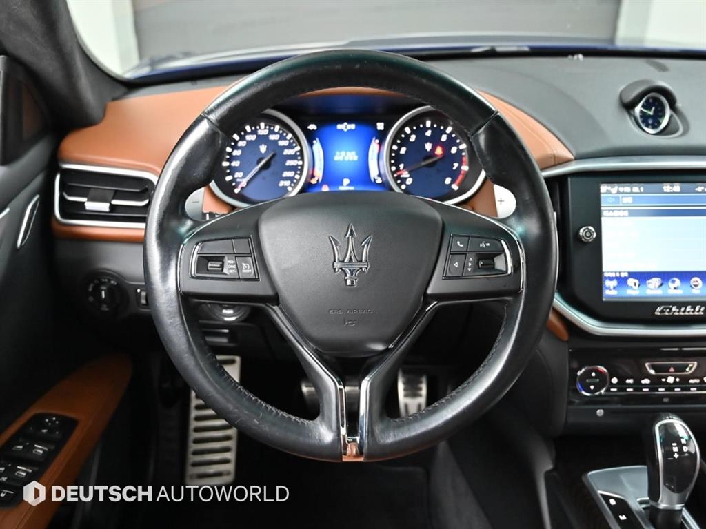 마세라티 기블리(3세대) 3.0 - 이미지 18