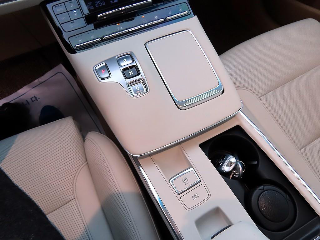 현대 더 뉴그랜저IG 가솔린 2.5 익스클루시브 - 이미지 18