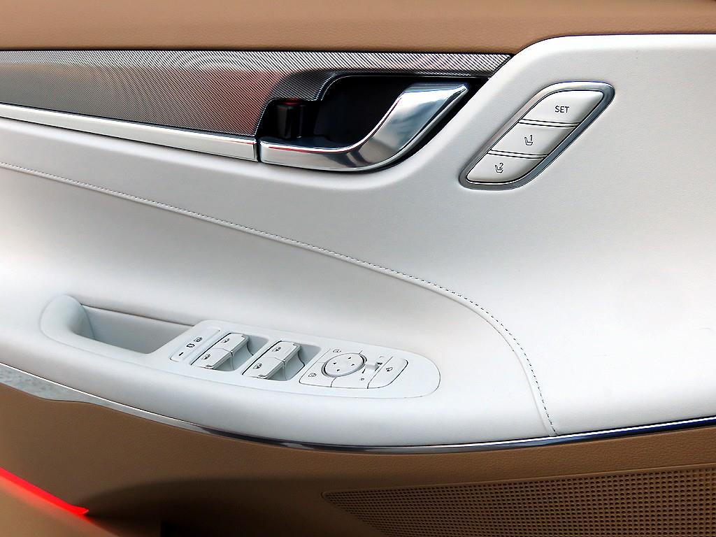 현대 더 뉴그랜저IG 가솔린 2.5 익스클루시브 - 이미지 19