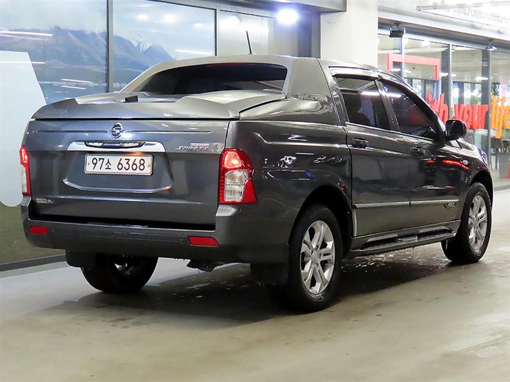 KG모빌리티(쌍용) 코란도 스포츠 CX7 4WD 패션 - 이미지 4