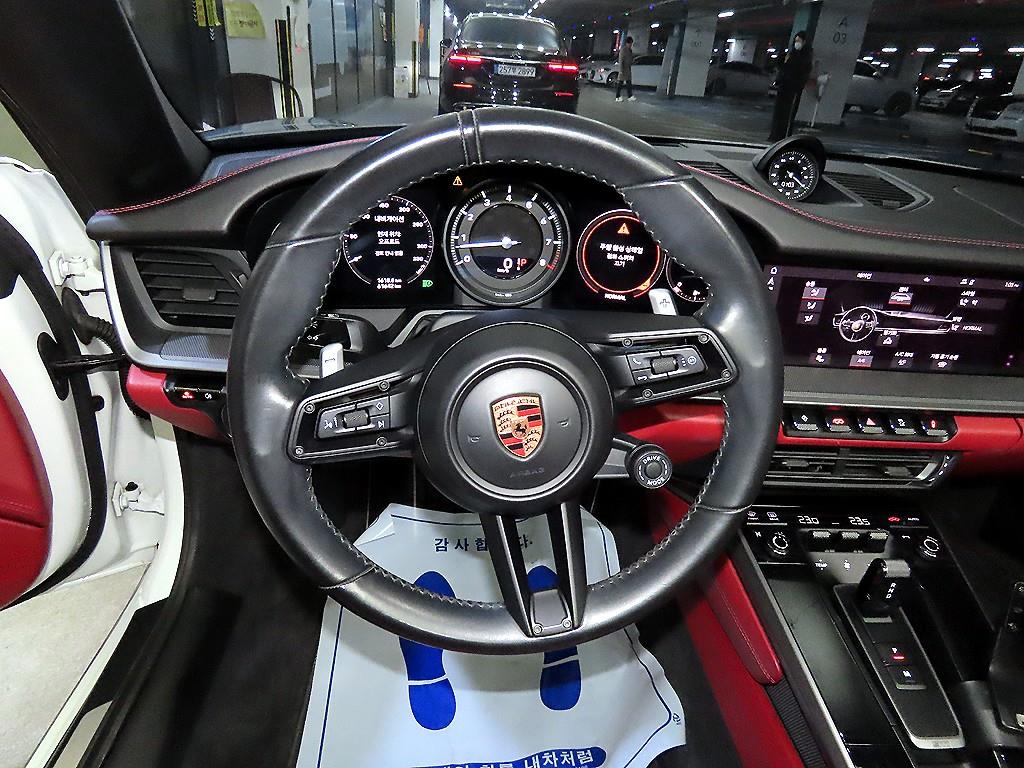 포르쉐 911(992) 카레라 카브리올레 - 이미지 20