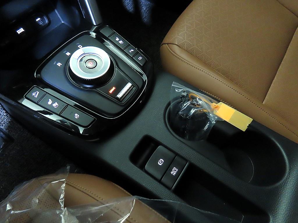 기아 더 뉴셀토스 1.6 가솔린 터보 2WD 시그니처 - 이미지 8