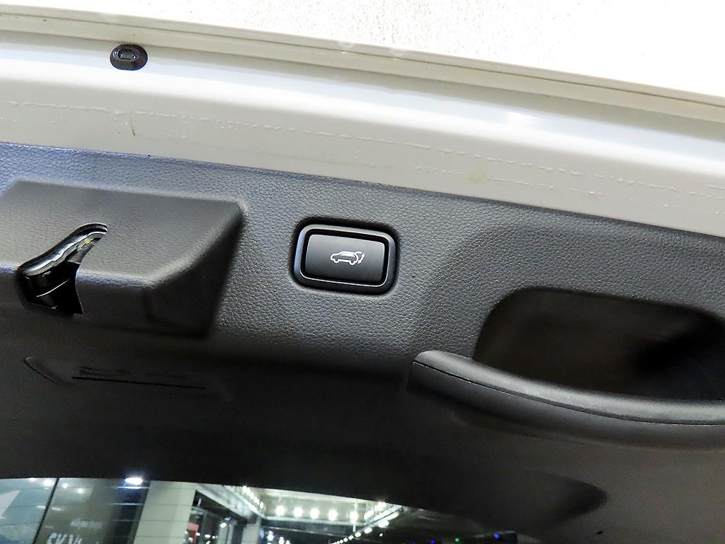 기아 더 뉴셀토스 1.6 가솔린 터보 2WD 시그니처 - 이미지 16