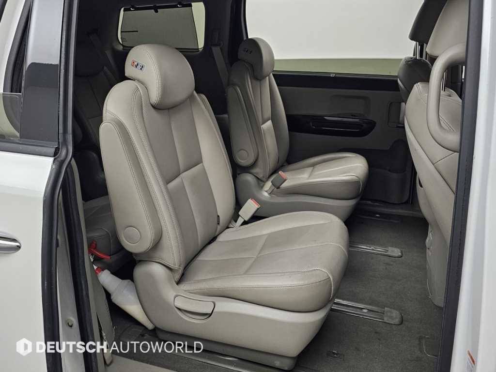 기아 더 뉴카니발 9인승 가솔린 노블레스 스페셜 - 이미지 10