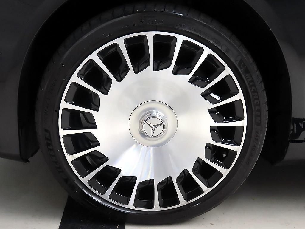 벤츠 S클래스(6세대) 마이바흐 S560 4매틱 - 이미지 6