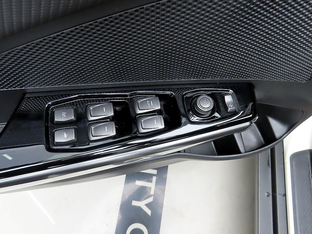 KG모빌리티(쌍용) 베리 뉴 티볼리 1.5 가솔린 2WD V3 - 이미지 14